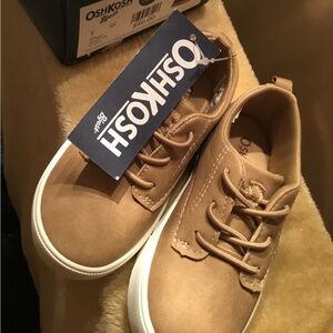 🆕🆕➡️🧸Toddler Boys Designer  Tan /Buck /Shoes / Tan Laces / Rubber Sole / 🙂